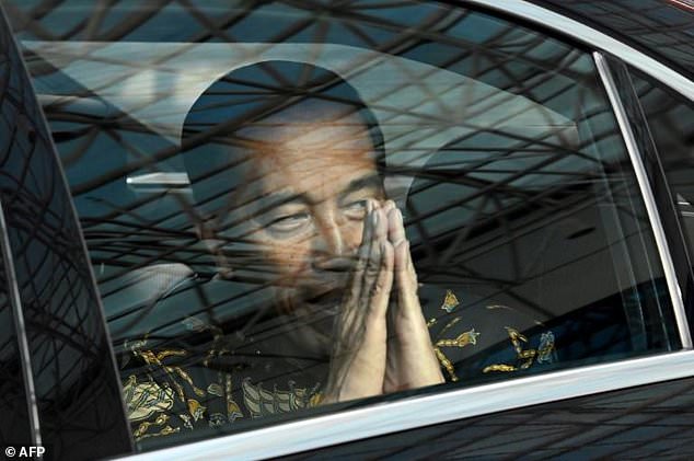 Tiga Emak Ditangkap setelah Fitnah Jokowi Larang Azan Disorot Media Asing